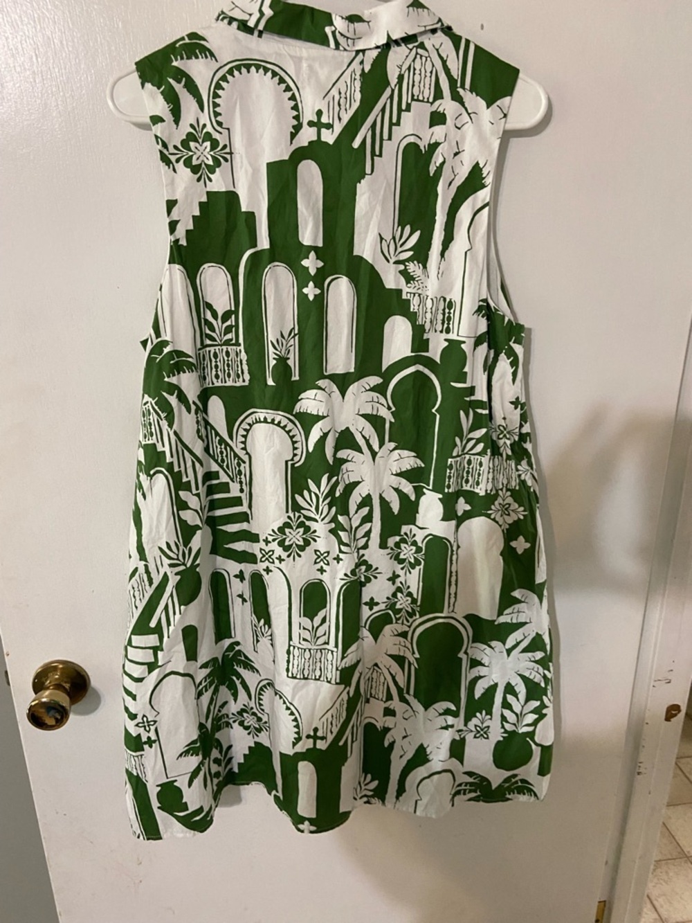 Lily & Me Green and White Sleeveless Midi Dress - Picture 8 of 8